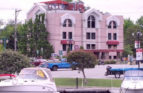 Magog Hotel | Auberge du Grand Lac