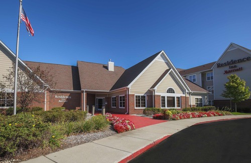 Flint Hotel | Residence Inn by Marriott Flint