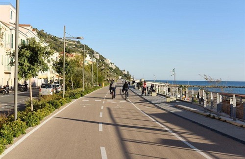 Ospedaletti Hotel | Hotel Petit Royal