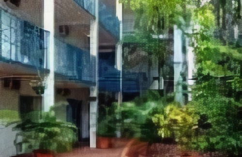 Coconut Grove Hotel | Coconut Grove Holiday Apartments