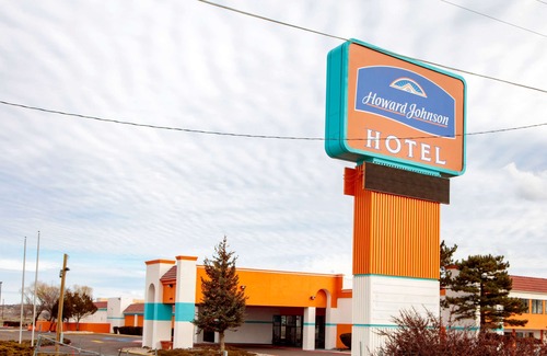 Allison Hotel | Howard Johnson by Wyndham Gallup