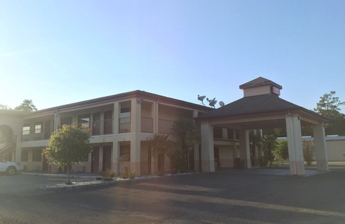 Kinder Hotel | OYO Hotel Kinder