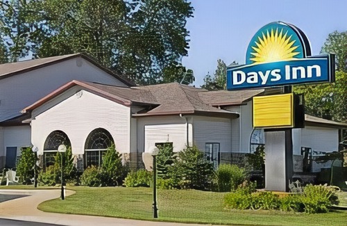 Tawas City Hotel | Bay Inn