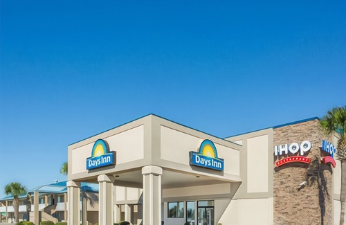 Adel Hotel | Days Inn by Wyndham Adel-South Georgia-Motorsports Park