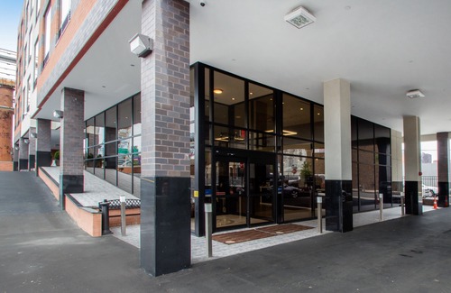 Mott Haven Hotel | Comfort Inn & Suites Near Stadium