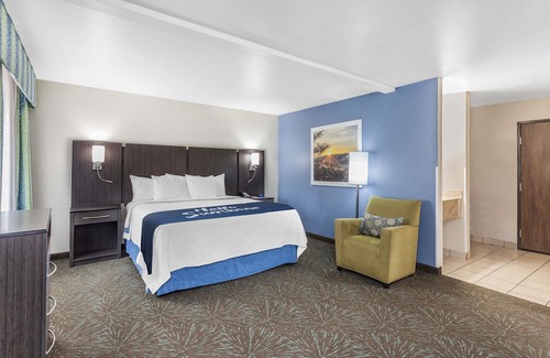 Flagstaff Hotel | Days Inn & Suites by Wyndham East Flagstaff