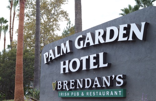 Thousand Oaks Hotel | Palm Garden Hotel