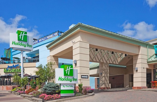 Fallsview Hotel | Holiday Inn Niagara Falls-by the Falls, an Ihg Hotel