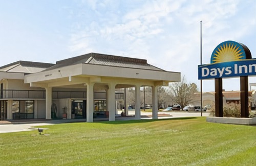 Wilson Hotel | Days Inn by Wyndham Wilson