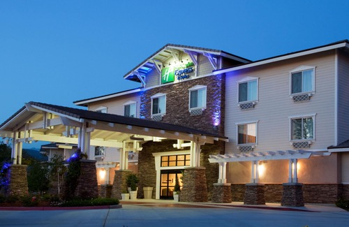 Bonita Hotel | Holiday Inn Express Hotel & Suites San Dimas, an Ihg Hotel