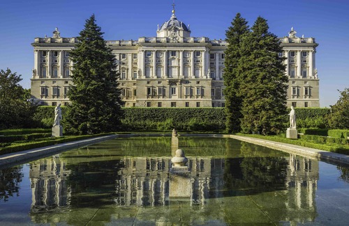 Corralejos Hotel | Pullman Madrid Airport & Feria
