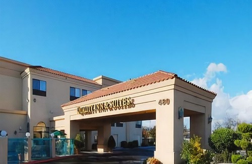 Raisin Hotel | Best Western Plus Fresno Inn