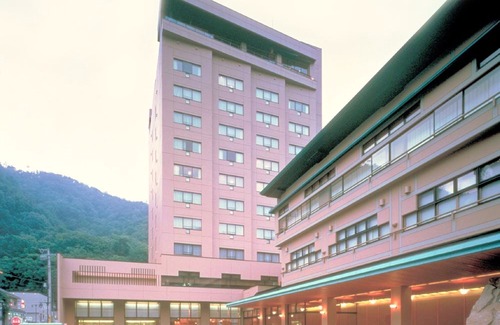 Minami Hotel | Hanamomiji