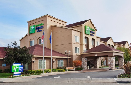 Oakland Hotel | Holiday Inn Express Hotel & Suites Oakland-Airport, an Ihg Hotel