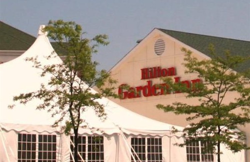 Colgate Hotel | Hilton Garden Inn Milwaukee Northwest Conference Center