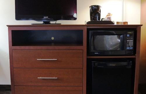 Baldwin Hotel | Cobblestone Hotel & Suites - Baldwin