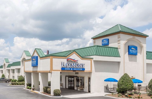 Greensboro Hotel | Baymont by Wyndham Greensboro/Coliseum