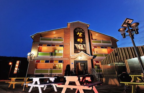 Kkotchi Hotel | Santafe Pension