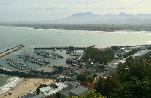 Mountainside Hotel | HarbourView Lodge