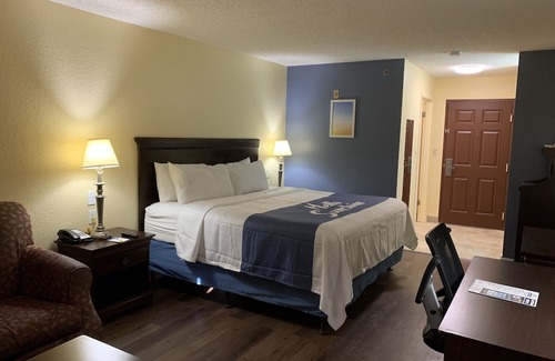 Sarasota Hotel | Days Inn by Wyndham Sarasota I-75