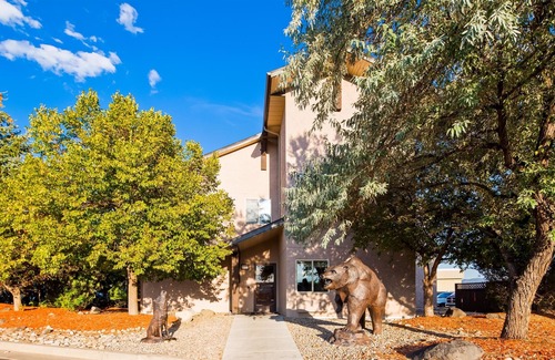 Craig Hotel | Best Western Plus Deer Park Hotel & Suites
