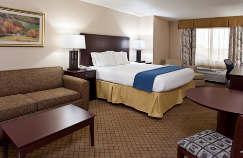 Wadsworth Hotel | Holiday Inn Express Hotel & Suites Wadsworth, an Ihg Hotel