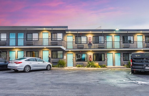 El Segundo Hotel | Travelodge by Wyndham LAX South