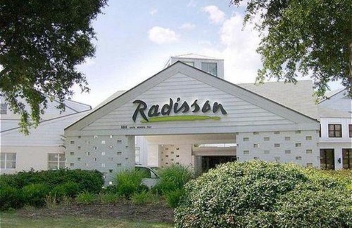 Huntsville Hotel | DoubleTree by Hilton Huntsville-South