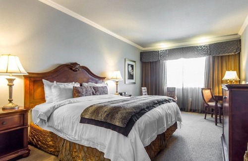 San Bruno Hotel | Villa Montes Hotel, Ascend Hotel Collection