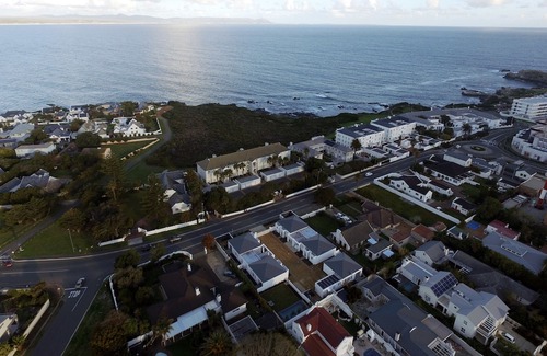 Eastcliff Hotel | Perla