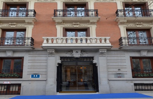 Jeronimos Hotel | Petit Palace Lealtad Plaza