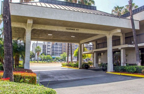 Riverside Hotel | Quality Inn Riverside Near UCR and Downtown