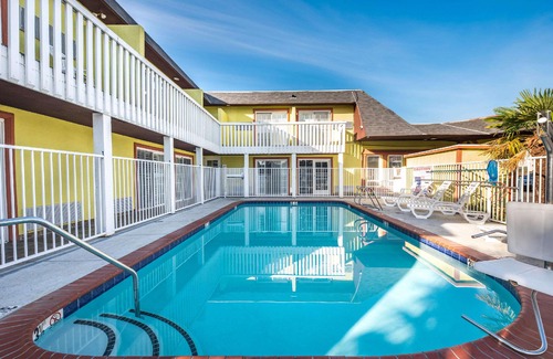 Central Sacramento Hotel | Quality Inn & Suites