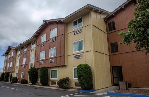 The East Side Hotel | Hotel Focus SFO