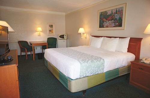 Bakersfield Hotel | La Quinta Inn by Wyndham Bakersfield South