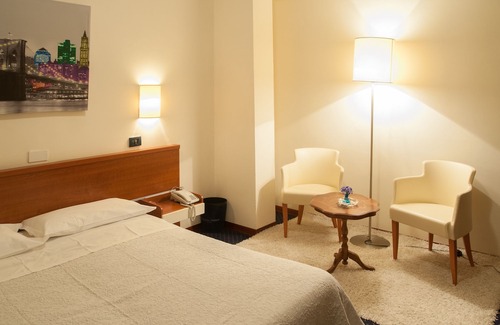 Crespellano Hotel | Hotel Elefante Bianco