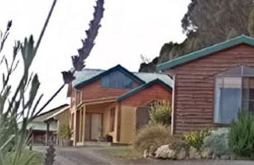 Port Campbell Hotel | Eastern Reef Cottages