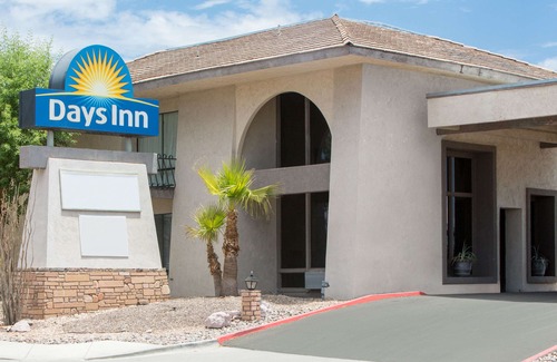 Lake Havasu City Hotel | Days Inn by Wyndham Lake Havasu