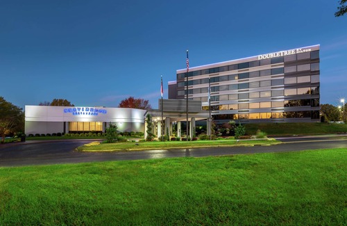 Winston - Salem Hotel | DoubleTree by Hilton Winston Salem - University, NC