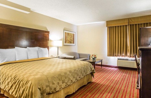 West Park Community Hotel | Rodeway Inn and Suites Bakersfield