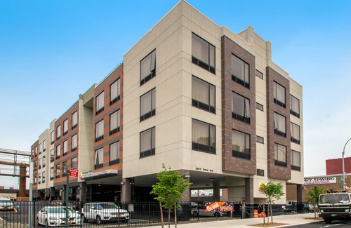 Mott Haven Hotel | Comfort Inn & Suites Near Stadium