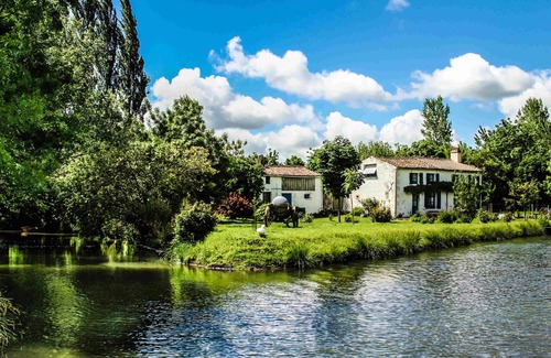 Clou Bouchet Hotel | Ibis Niort Marais Poitevin