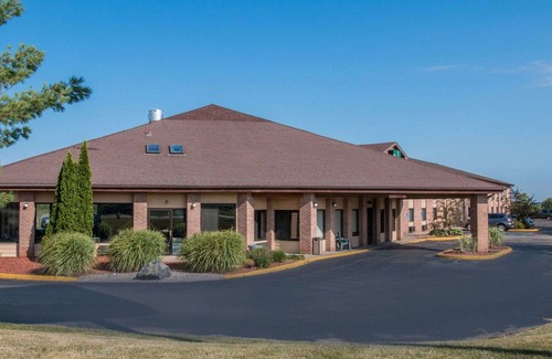 Hudsonville Hotel | Quality Inn Hudsonville