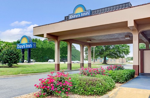 Wilson Hotel | Days Inn by Wyndham Wilson