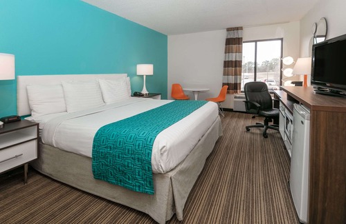 Scott Hotel | Howard Johnson by Wyndham Scott Lafayette