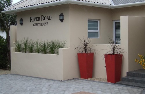 Walmer Hotel | River Road Guest House