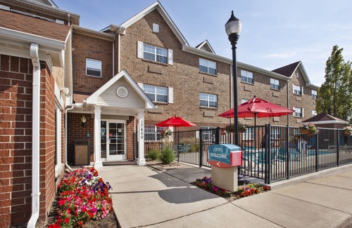 Livonia Hotel | TownePlace Suites by Marriott Detroit Livonia