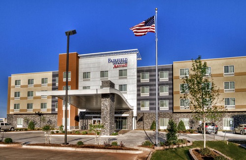 Yukon Hotel | Fairfield Inn and Suites Oklahoma City Yukon