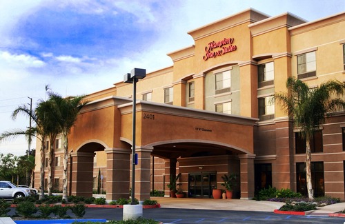Seal Beach Hotel | Hampton Inn & Suites Seal Beach