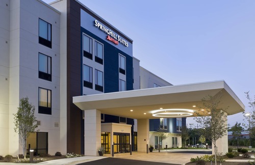 Oxford Valley Hotel | SpringHill Suites by Marriott Philadelphia Langhorne